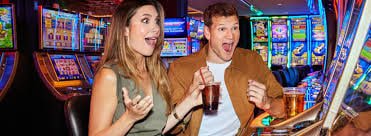 Studio meja dealer langsung batmanslot dengan multi-kamera dan dealer profesional berbahasa Indonesia